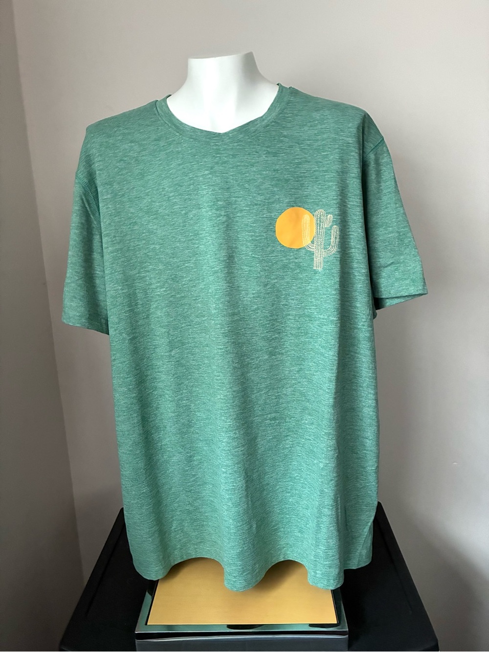 Sonoma Men's Green Short-Sleeve Cactus Graphic T-Shirt